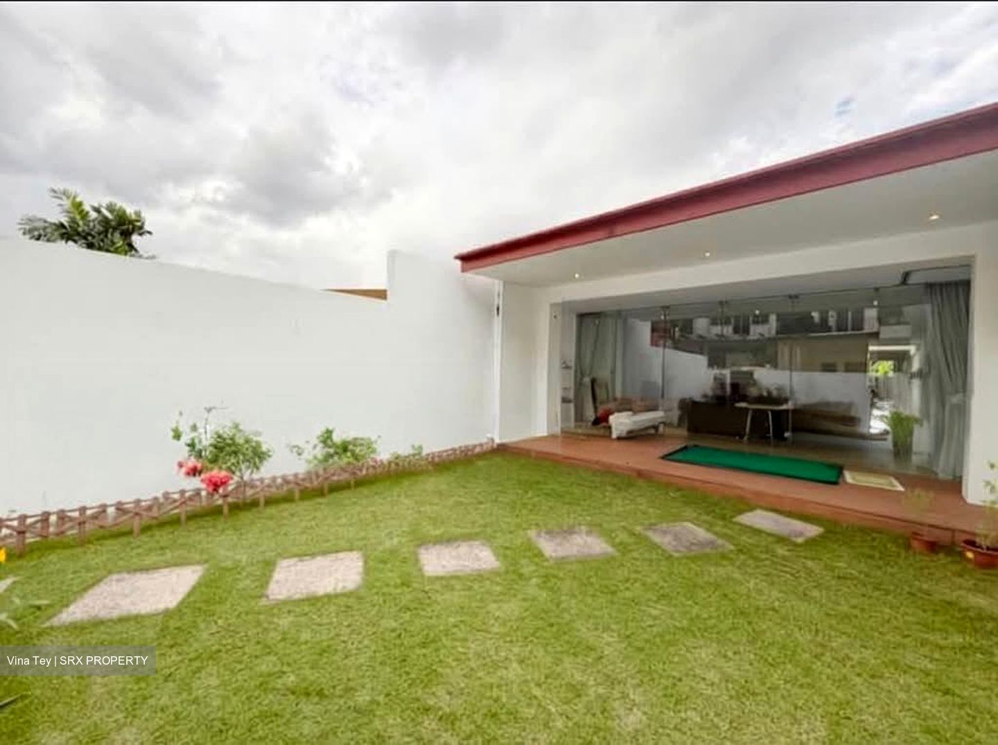 Bartley Rise Estate (D19), Terrace #585097041